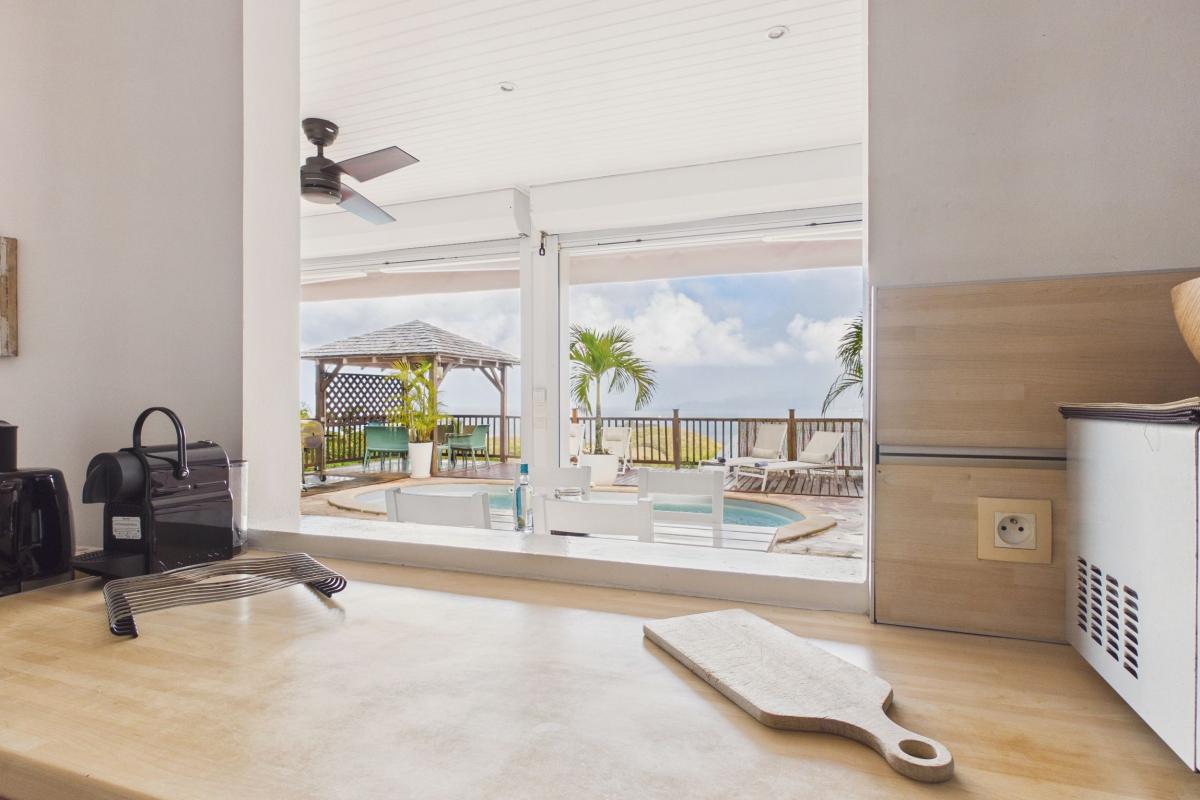 Location villa 5 personnes - vue cuisine